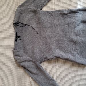 Lightweight V neck sweater